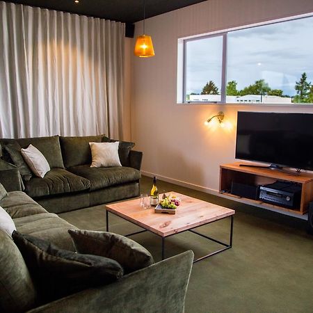 The Cinema Suites เทอาเนา ภายนอก รูปภาพ