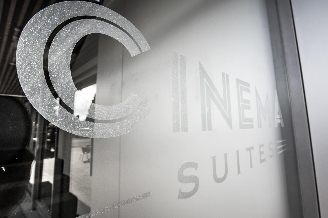 The Cinema Suites เทอาเนา ภายนอก รูปภาพ