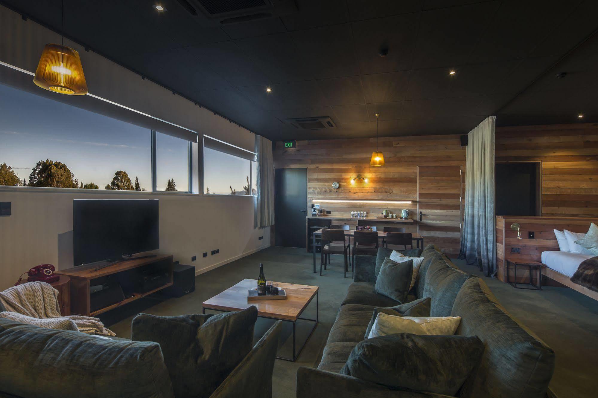 The Cinema Suites เทอาเนา ภายนอก รูปภาพ