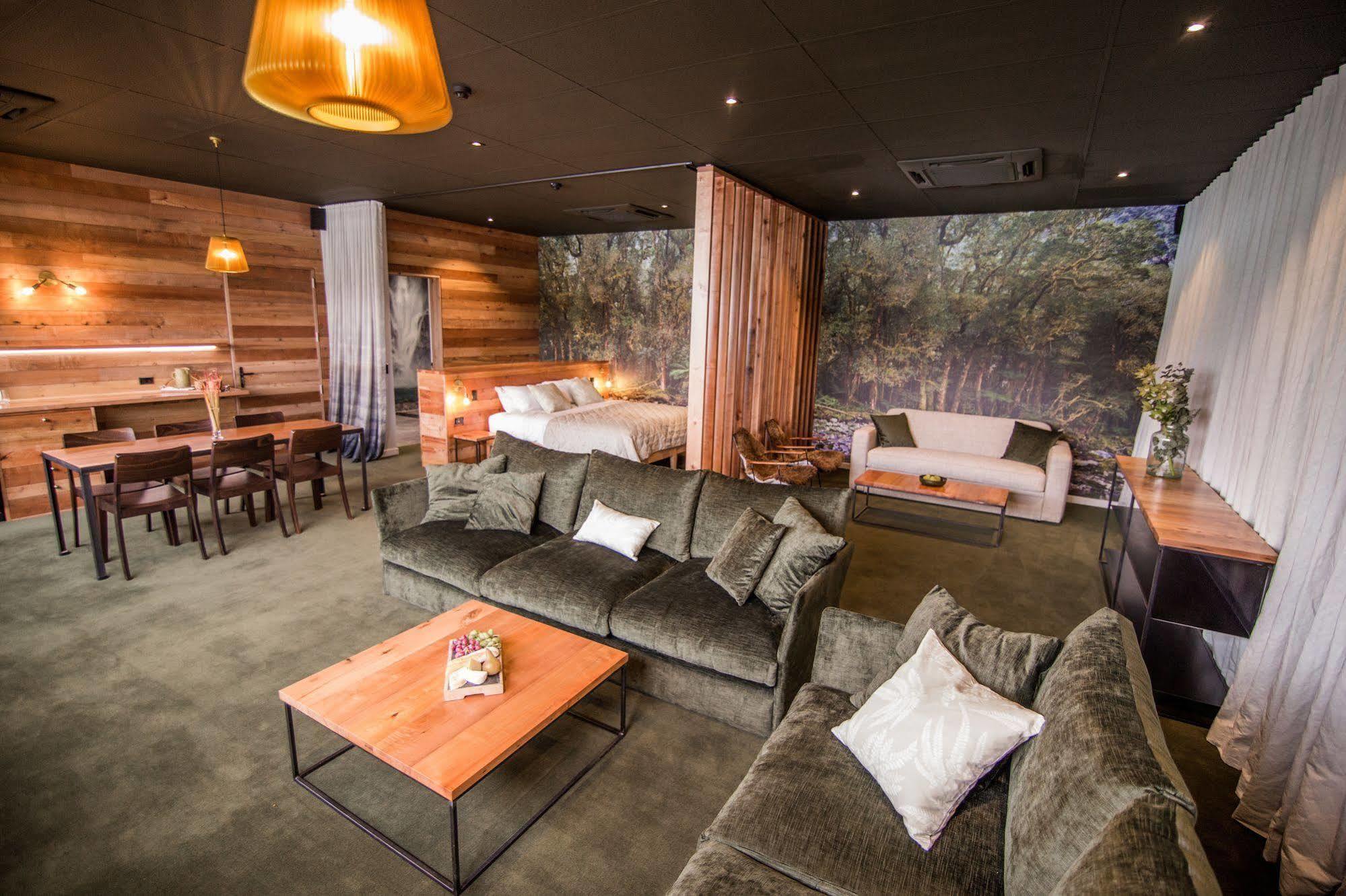 The Cinema Suites เทอาเนา ภายนอก รูปภาพ