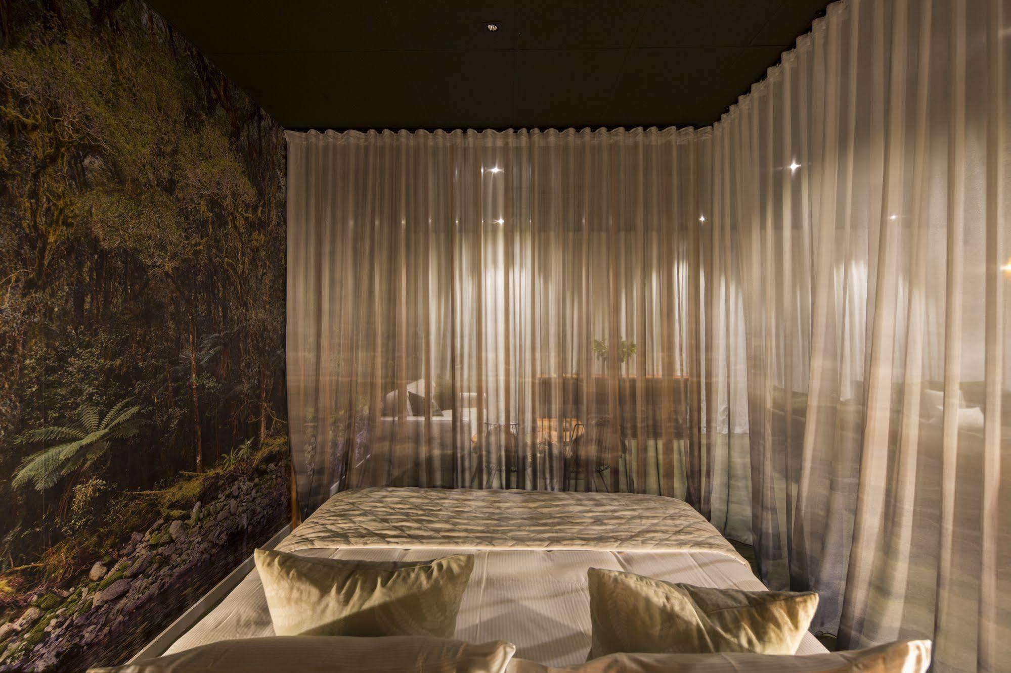 The Cinema Suites เทอาเนา ภายนอก รูปภาพ